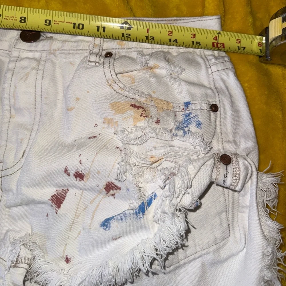 One Teaspoon Cocoa Cash Bandits White Painted  Jean Shorts - Picture 16 of 16